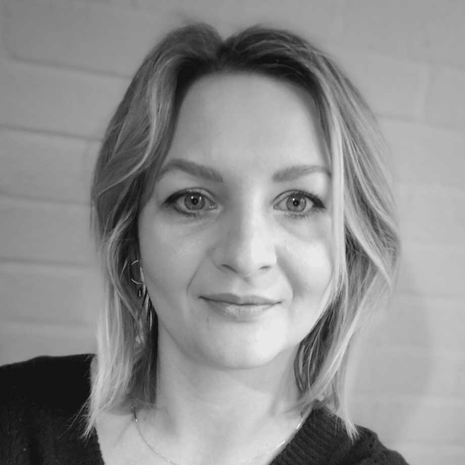 Angelika Loch